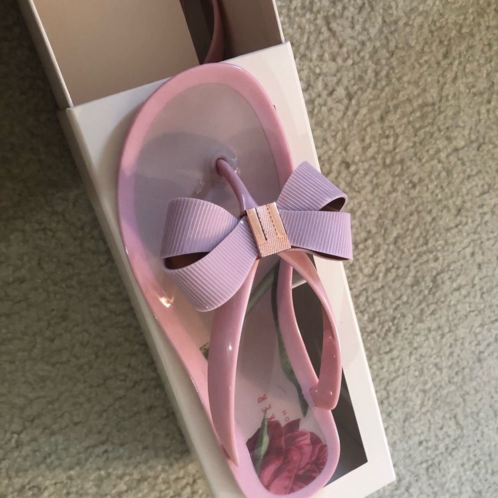 Sandals - Picture 3 of 5